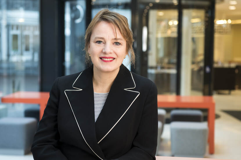 Prof. dr. Edith Hooge